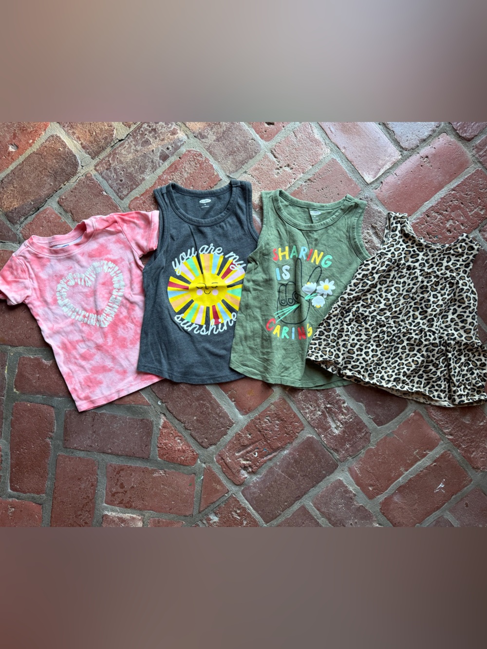 Old Navy Short Sleeve *Bundle* : 4T